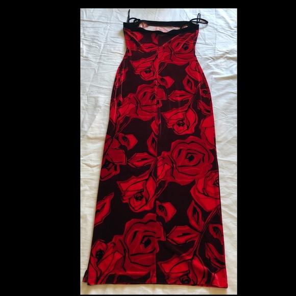 Stunning rose patterned velvet dress - Picture 2 of 6